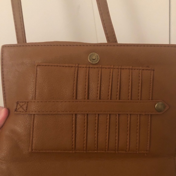 Pull&Bear tan coloured purse - Picture 4 of 4